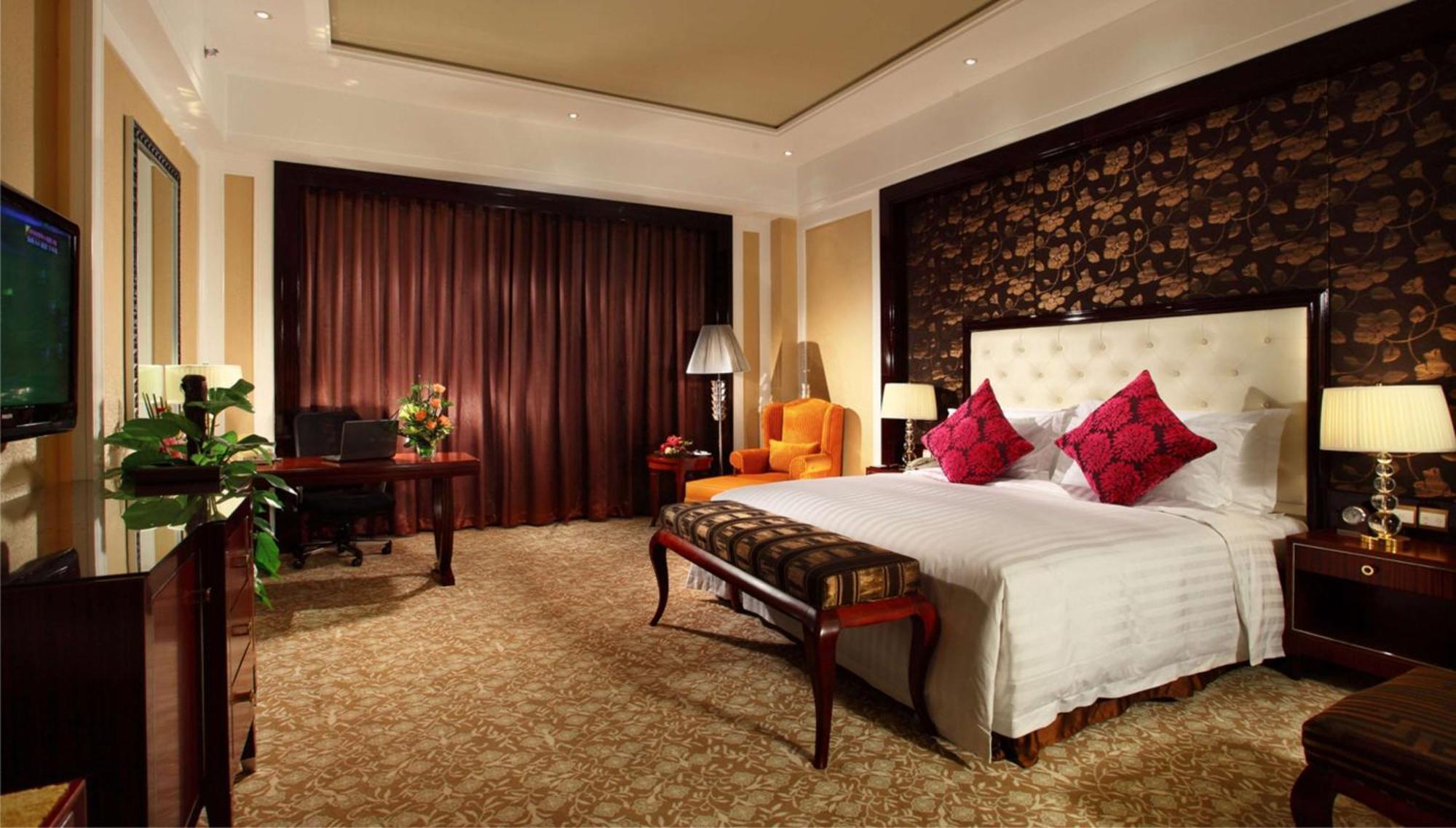 Wyndham Grand Plaza Royale Palace Chengdu Exterior photo