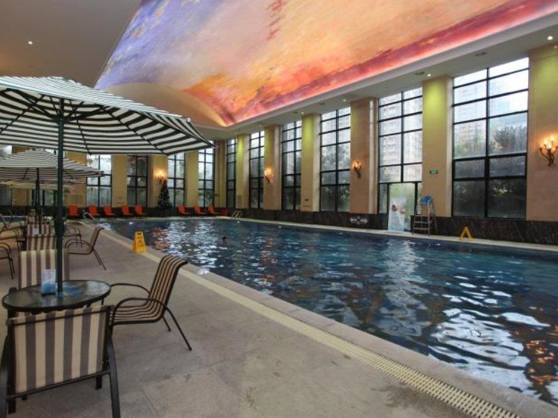 Wyndham Grand Plaza Royale Palace Chengdu Exterior photo