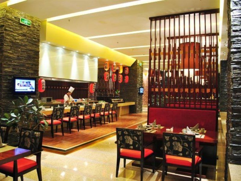 Wyndham Grand Plaza Royale Palace Chengdu Exterior photo